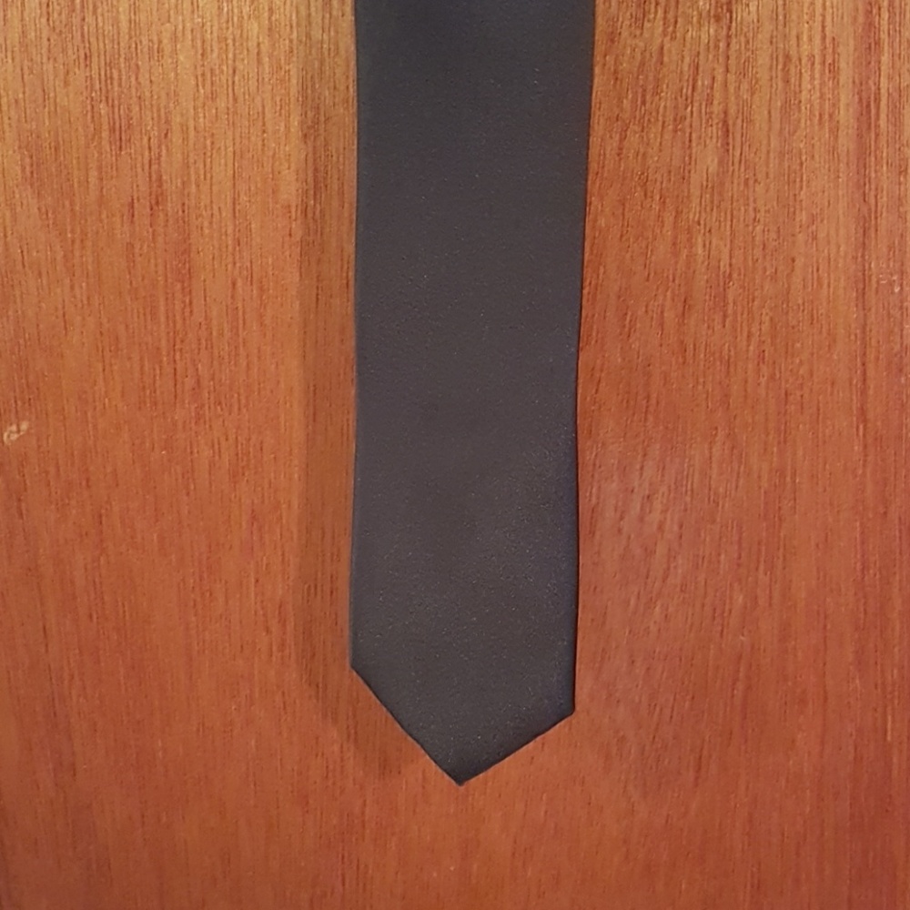 Solid Black Necktie EUC
